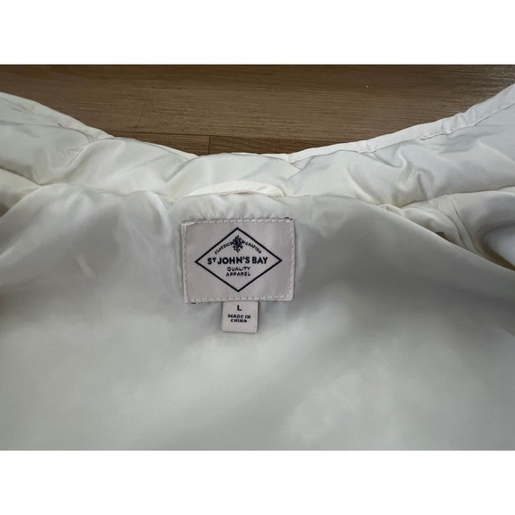 Quilted Off-White Puffer Vest - Size Large - Winter Wear Cabincore Cozy Casual - Picture 6 of 10